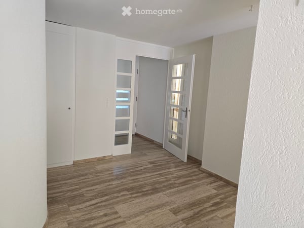 Charmantes 6.5-Zimmer-Reihenhaus in Therwil zu vermieten 3
