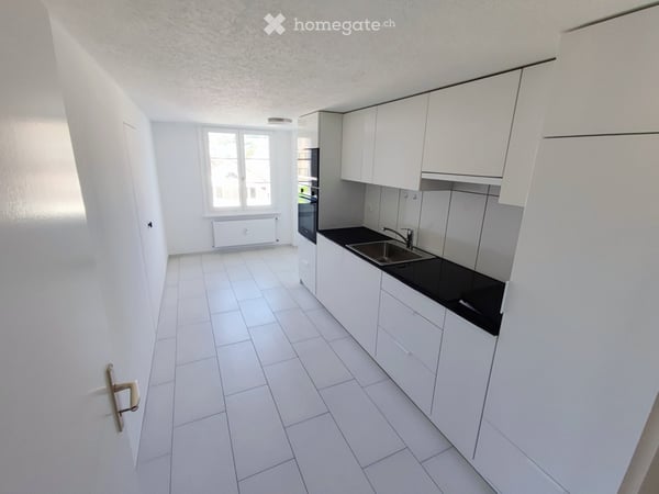 Helle, renovierte 2.5-Zimmer-Wohnung mit Bergsicht in Nesslau 4