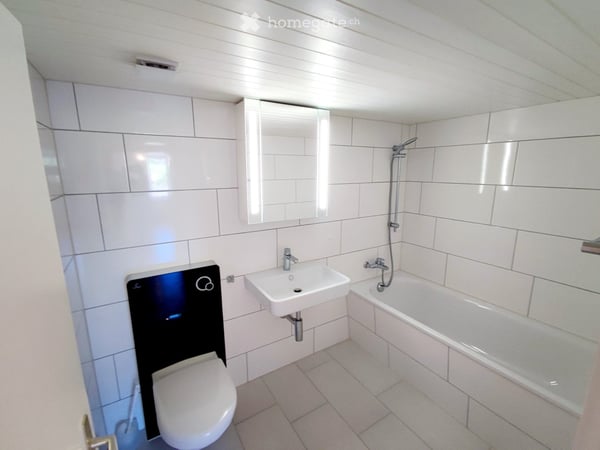 Helle, renovierte 2.5-Zimmer-Wohnung mit Bergsicht in Nesslau 6
