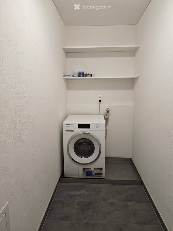 Seenah & familienfreundlich: Renovierte 5.5-Zimmer-Wohnung mit Balkon 8