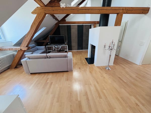 Affascinante appartamento mansardato di 3.5 locali a Zurigo – Lavaterstrasse 11