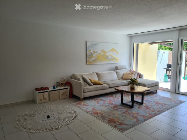 Gepflegtes 5.5-Zimmer-Reihenhaus in ruhigen, familienfreundlichen Quartier im steuergünstigen Winkel 2