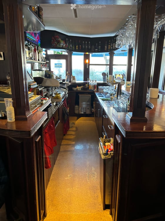 Bar & Café à vendre – Local commercial de 80 m² à Chippis 3