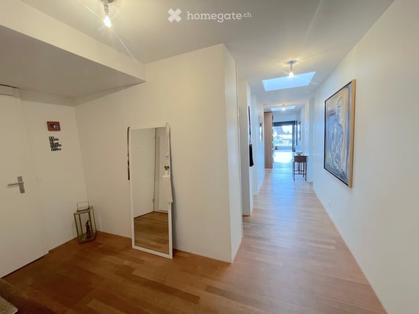 Beautiful fully FURNISHED apartment - view of the lake and old town Zug - with lots of amenities 2