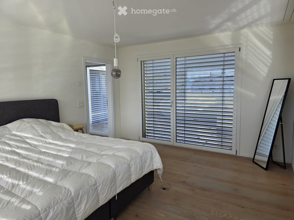 Stunning 3.5-Room Attic Apartment with Panoramic Views in Küssnacht am Rigi 8