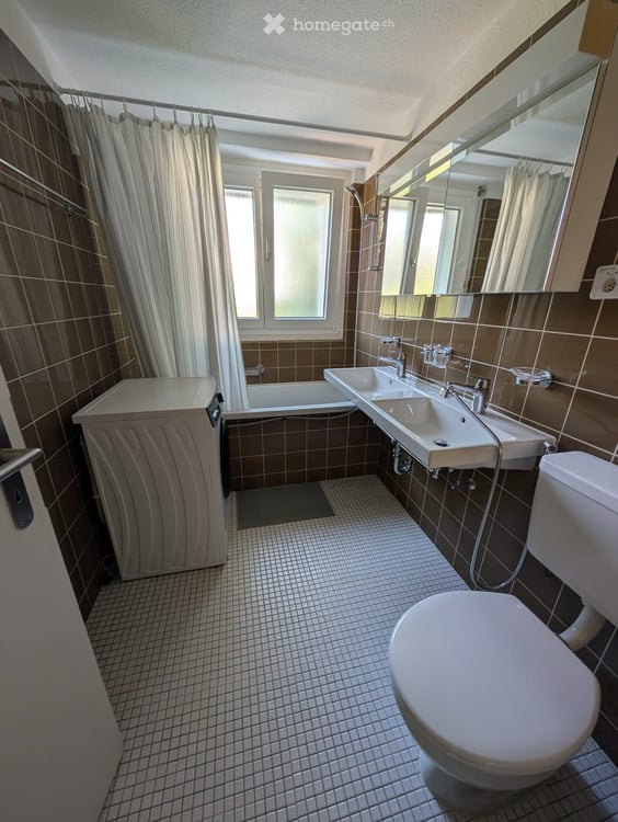 Helle 3.5-Zimmer-Wohnung mit Seesicht, Balkon & ruhiger Lage in Zürich-Witikon 5