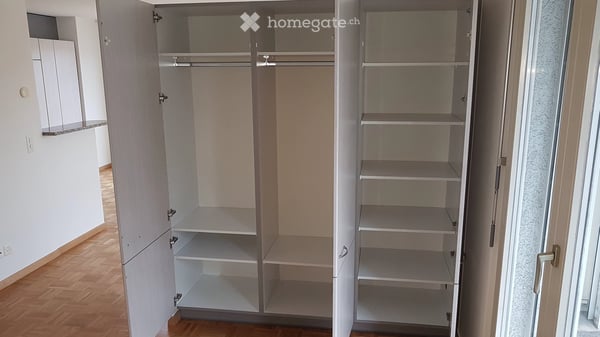 Geräumige und helle 1.5 - Zimmerwohnung in kleinerem Mehrfamilienhaus mit Lift und Tiefgagarge 3
