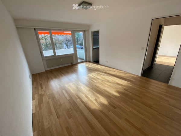 2 Zimmerwohnung + separates Atelier oder Büro 4