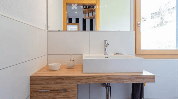 Moderne 4.5-Zimmer-Wohnung mit Bergpanorama 4