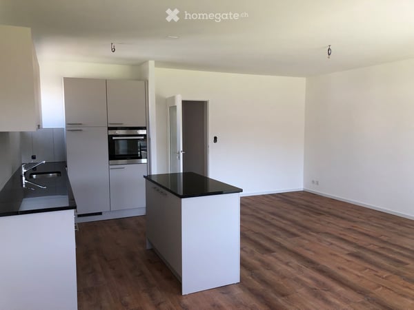 Sanierte und helle 3-Zimmer-Wohnung 2