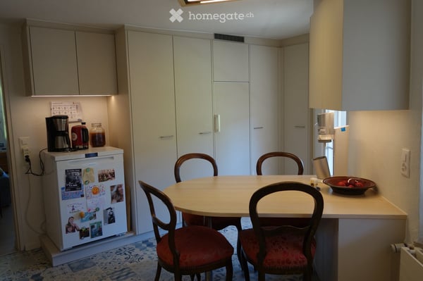 Charmante 2-Zimmer-Altbauwohnung mit Balkon in Stäfa – ab Oktober 2026 verfügbar 5