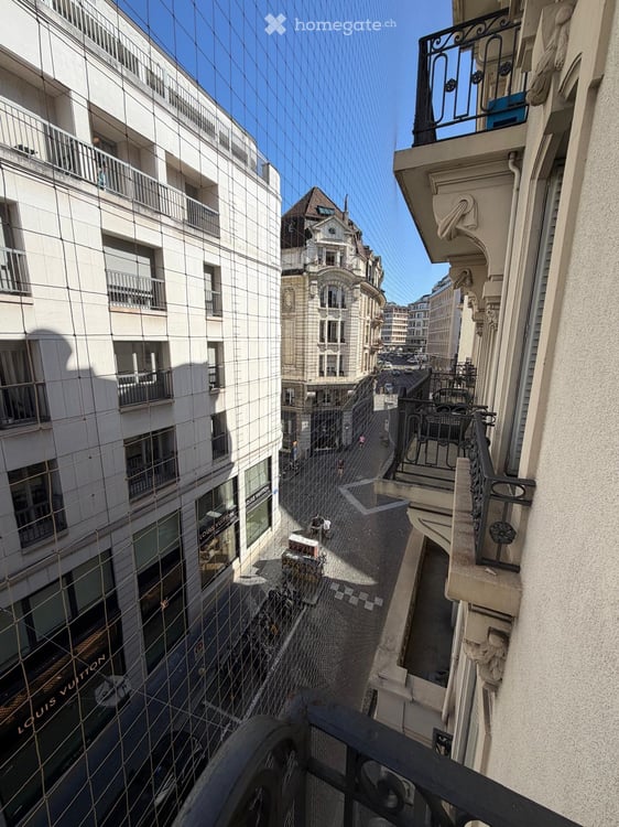 BUREAUX DE PRESTIGE À LOUER – RUE SAINT-PIERRE (en haut de la Rue de Bourg), LAUSANNE 9