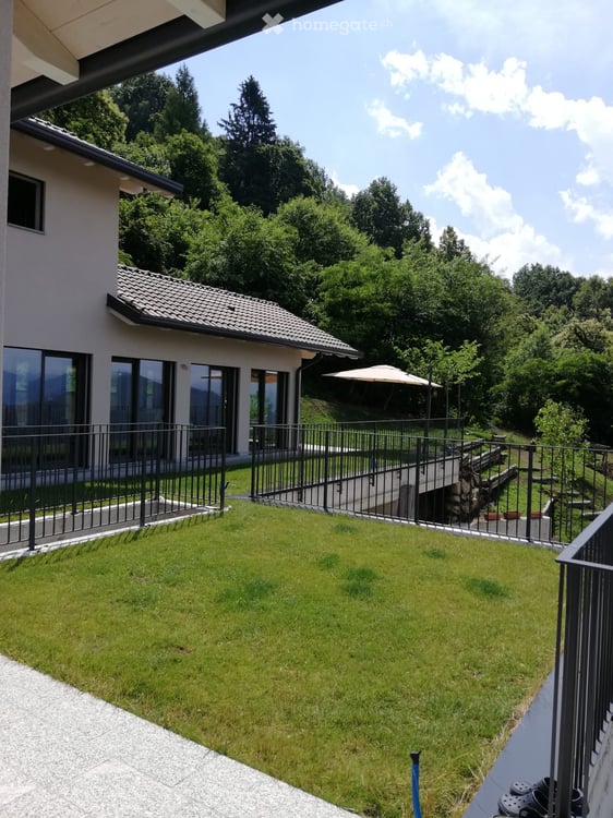 Villa moderna di nuova costruzione con vista panoramica ad Aranno 2