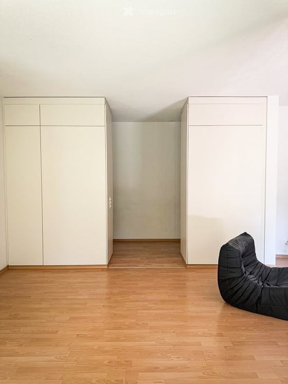 Bright 3.5-Room Apartment with Balcony in the Heart of Zürich – Available from July 2026 4