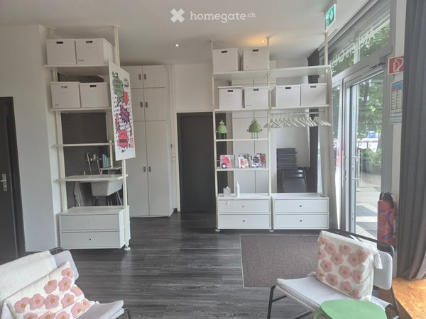 Atelier polyvalent de 100 m² à louer à Grand-Lancy – Disponible immédiatement 2