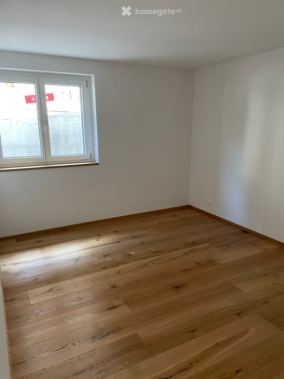 3 1/2 Zimmer Neubau-Wohnung in Castrisch 6