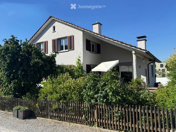 Charmantes 5.5-Zimmer-Einfamilienhaus in in ruhigem Einfamilienhausquartier 2