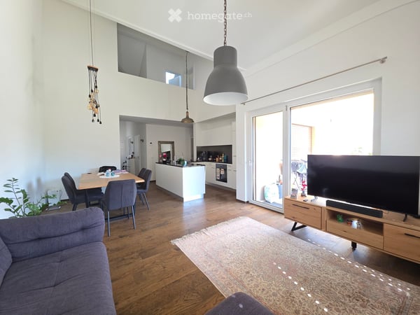 Moderne 4.5-Zimmer-Maisonettewohnung mit Balkon, 2 Tiefgaragenplätzen und E-Lademöglichkeit 2