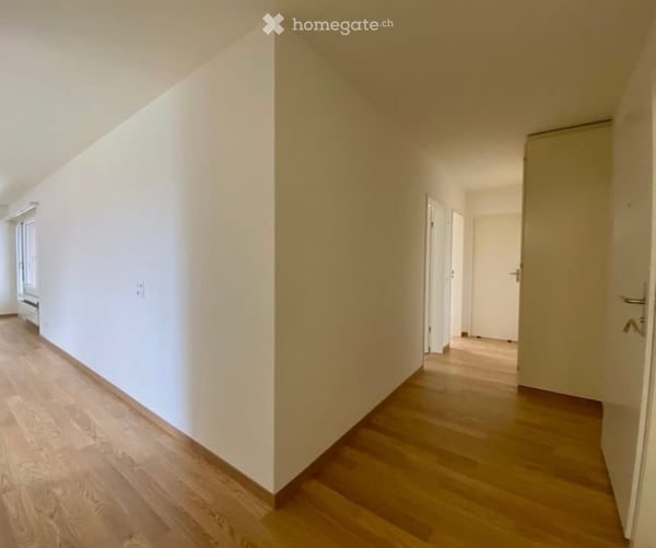 Helle 3.5-Zimmer-Wohnung mit Balkon und schöner Aussicht in Forch 3