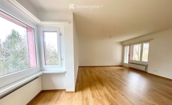 Helle 3.5-Zimmer-Wohnung mit Balkon und schöner Aussicht in Forch 2