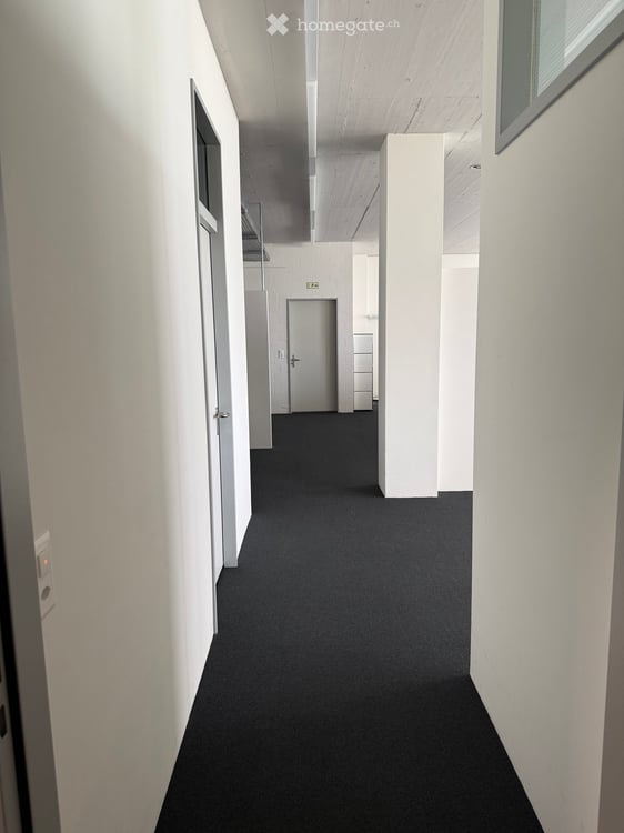 Moderne Bürofläche im 1. OG in Schwerzenbach – 280 m² mit Warenliftzugang 8