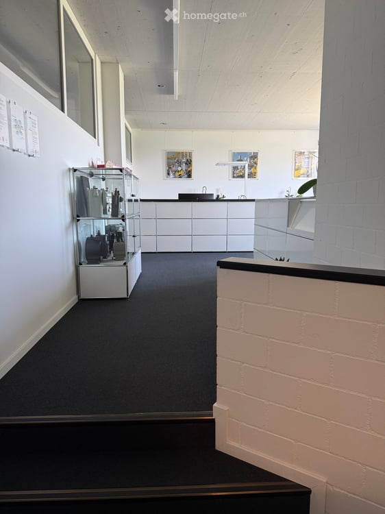 Moderne Bürofläche im 1. OG in Schwerzenbach – 280 m² mit Warenliftzugang 14