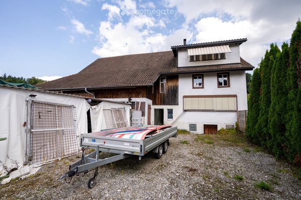Wohnhaus mit Einliegerwohnung und angebauter Scheune in 8614 Bertschikon (Gossau ZH) 3