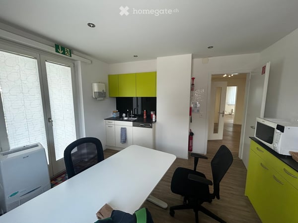 Helles Büro im Altbau an zentraler Lage in Wettingen 4