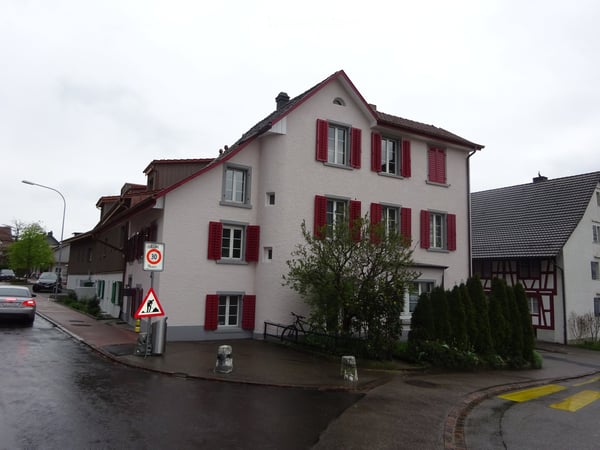 Charmantes 2-familienhaus an Top-Lage in Buchs ZH – Sofort verfügbar! 2
