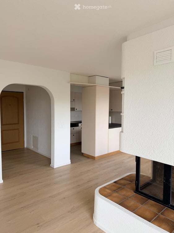 3.5-Zimmer-Wohnung, frisch saniert, mit Cheminée und grossem Balkon in Kappel SO 6