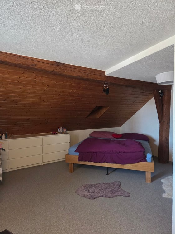 Charmante 3.5-Zimmer-Dachwohnung im Altbau – Wil SG 3