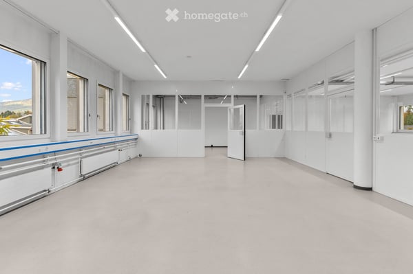 Gewerbe- und Büroräumlichkeiten 9