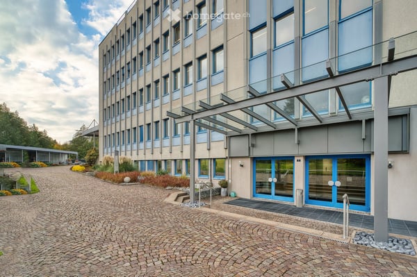 Gewerbe- und Büroräumlichkeiten 4