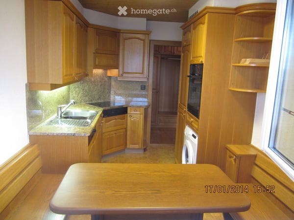Charmante 3.5-Zimmer-Wohnung mit Balkon und Aussicht in Altendorf 10