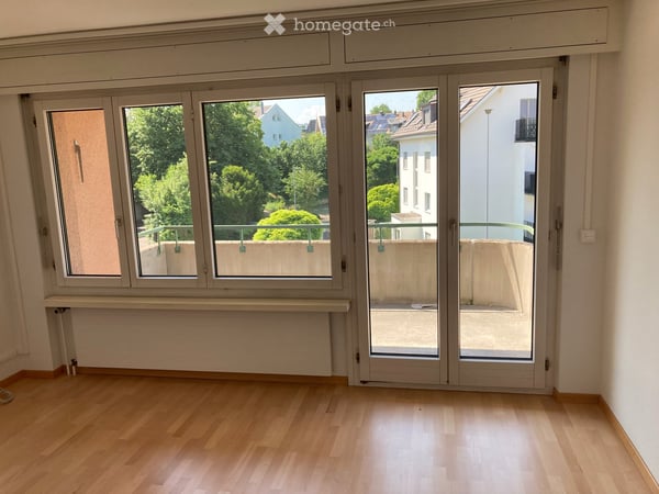 Charmante 3.5-Zimmer-Attikawohnung an der Bahnhofstrasse in Urdorf 9
