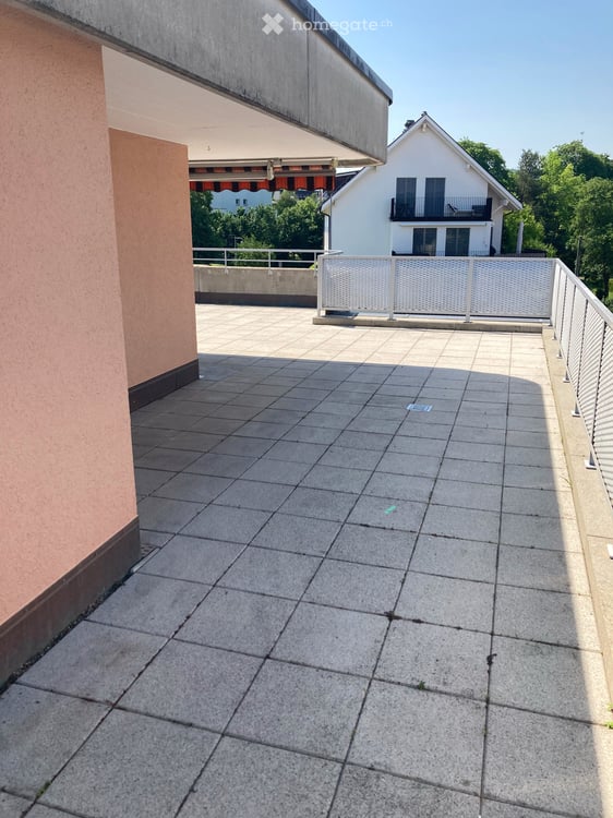 Charmante 3.5-Zimmer-Attikawohnung an der Bahnhofstrasse in Urdorf 12