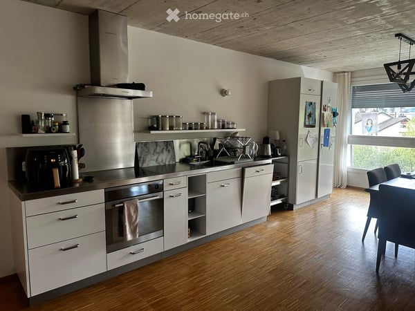 Bright 4.5-Room Apartment with Balcony and Beautiful Views in Uster 2