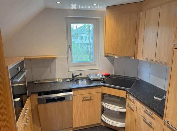 Charmante 5.5-Zimmer-Dachwohnung mit Cheminée in ruhigem 2-Familienhaus 10