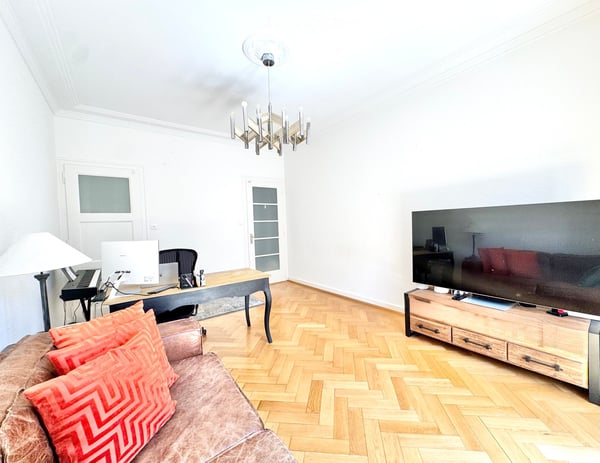Appartement non meublé de 4 pièces avec balcon au cœur de Genève (Disponible tout de suite) 7