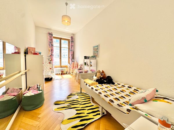 Appartement non meublé de 4 pièces avec balcon au cœur de Genève (Disponible tout de suite) 9