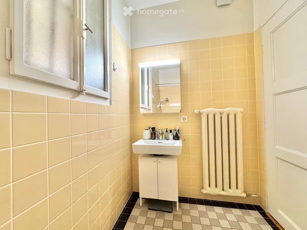 Appartement non meublé de 4 pièces avec balcon au cœur de Genève (Disponible tout de suite) 13