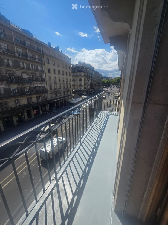 Appartement non meublé de 4 pièces avec balcon au cœur de Genève (Disponible tout de suite) 11