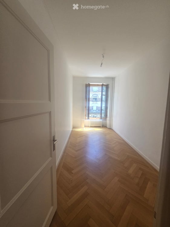 Appartement non meublé de 4 pièces avec balcon au cœur de Genève (Disponible tout de suite) 4