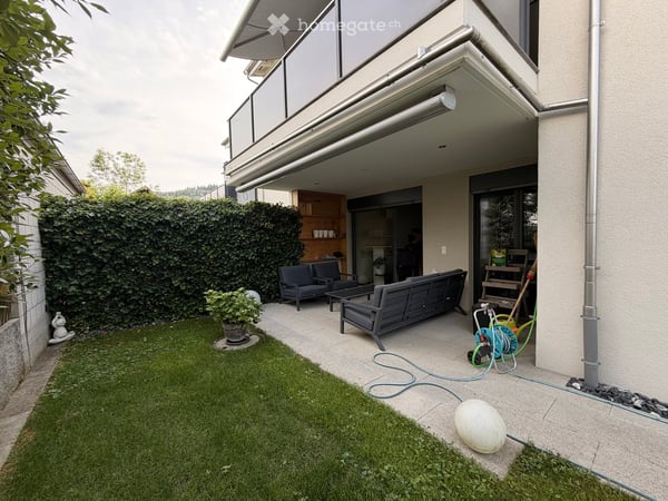 Grosszügige 5.5-Zimmer-Wohnung mit Balkon und Garage in Dintikon 4