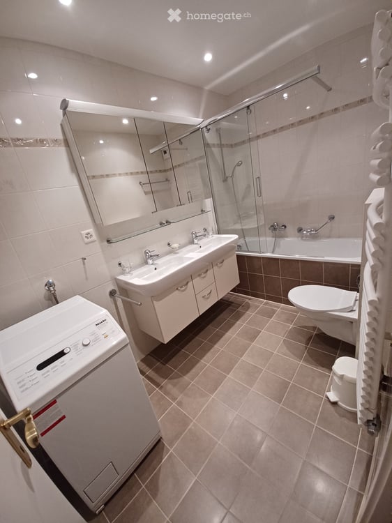 Spacieux appartement de 6 pièces, 132 m2 PPE, traversant, avec vue panoramique à Thônex 10