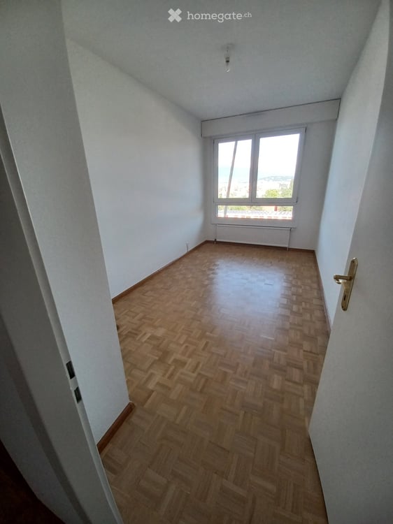 Spacieux appartement de 6 pièces, 132 m2 PPE, traversant, avec vue panoramique à Thônex 9