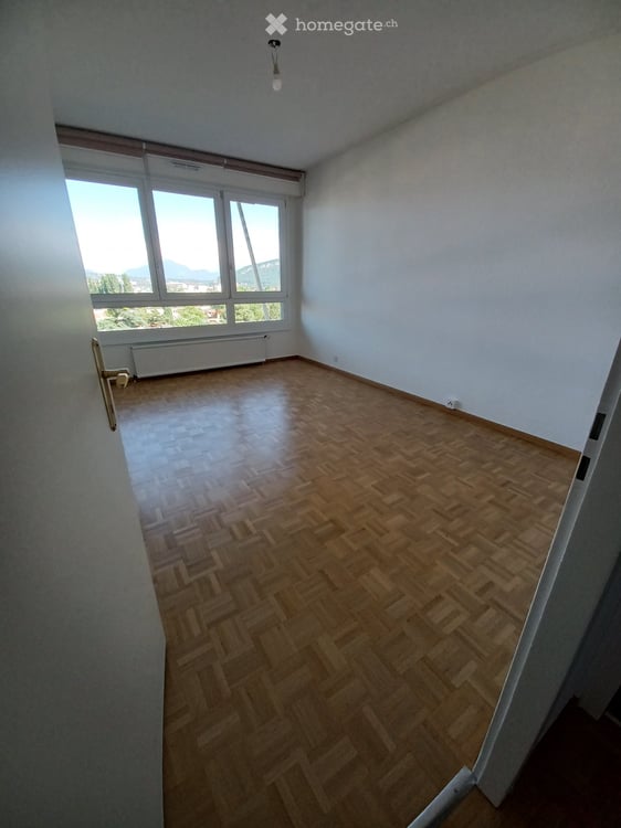 Spacieux appartement de 6 pièces, 132 m2 PPE, traversant, avec vue panoramique à Thônex 3