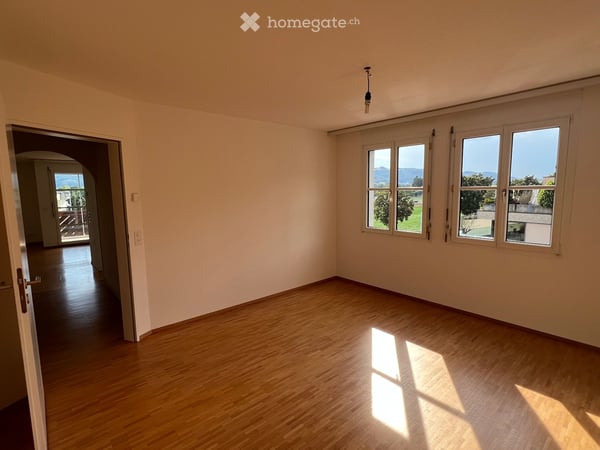 Helle 3½-Zimmer-Wohnung mit privatem Wellness-Bereich in Oetwil an der Limmat 6