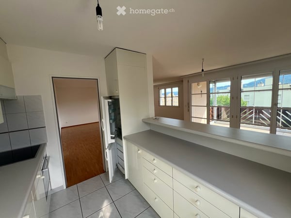 Helle 3½-Zimmer-Wohnung mit privatem Wellness-Bereich in Oetwil an der Limmat 2