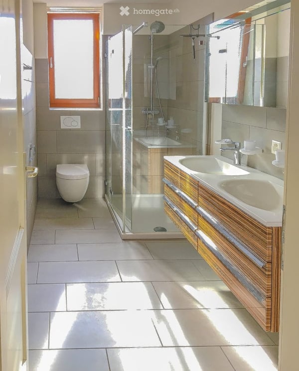 Sehr schöne moderne Wohnung, neuwertig und 2012 komplett Renoviert 2